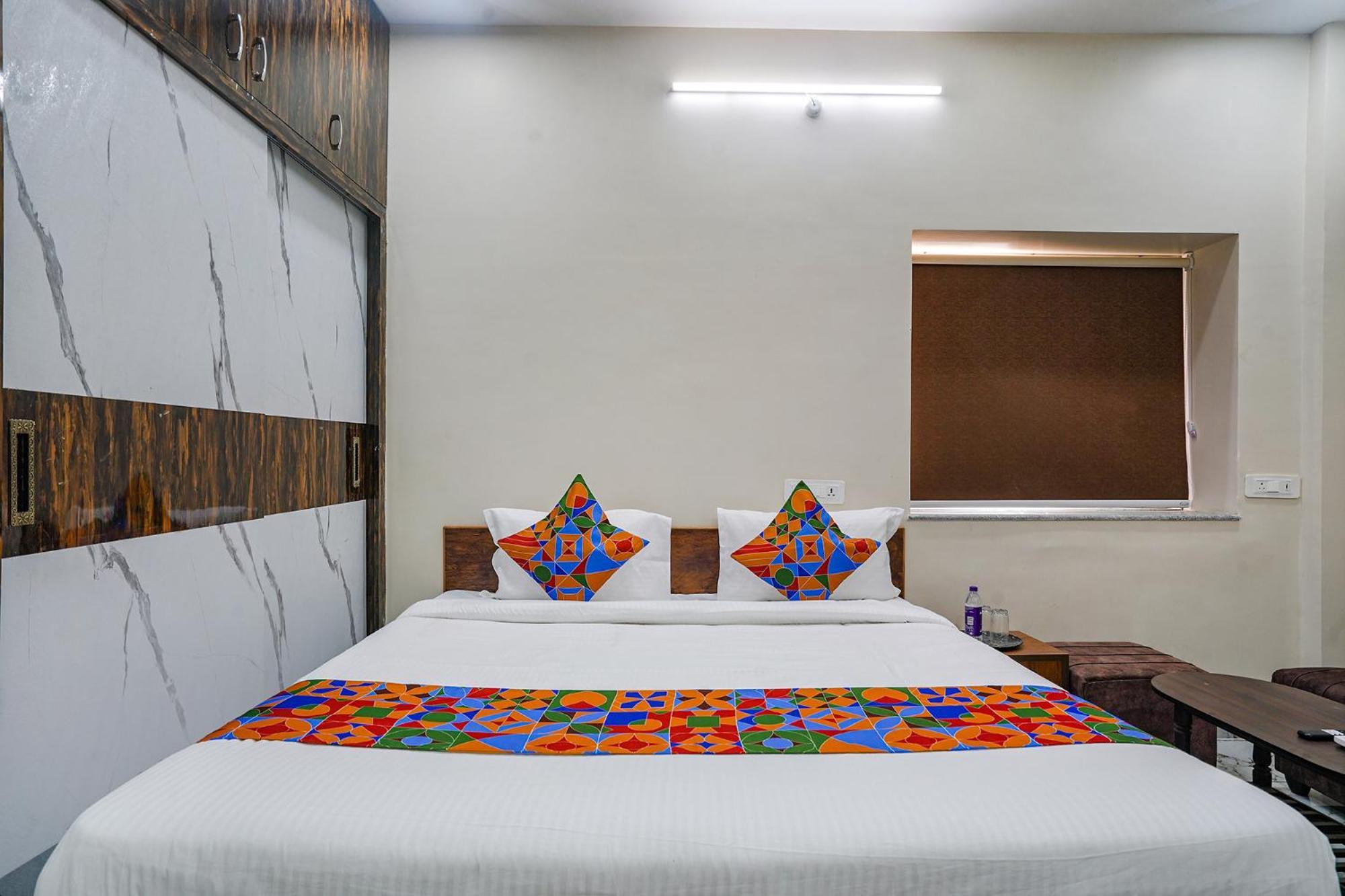 Fabhotel Perams Grand Inn - Hitech City 하이데라바드 외부 사진
