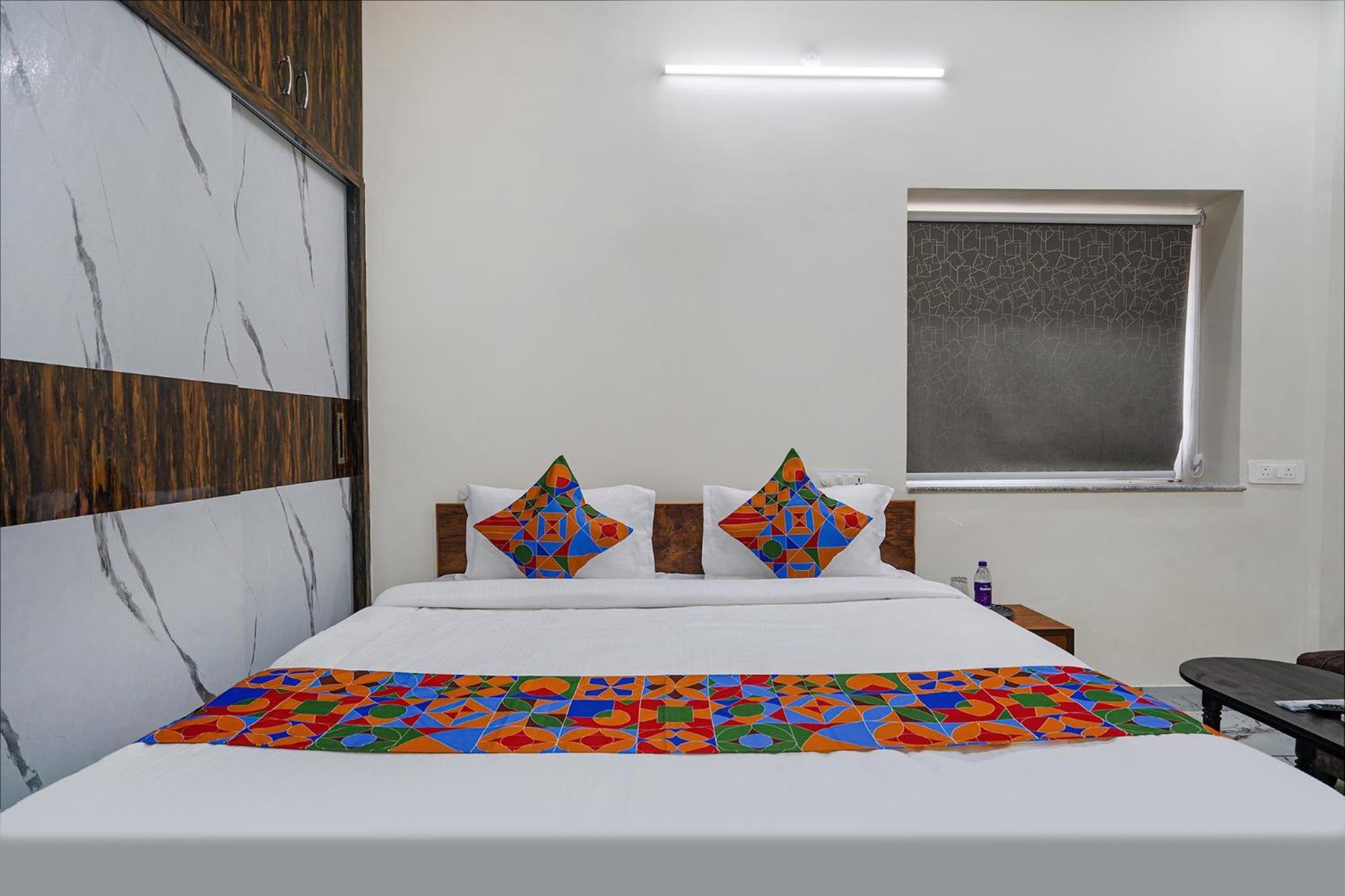 Fabhotel Perams Grand Inn - Hitech City 하이데라바드 외부 사진